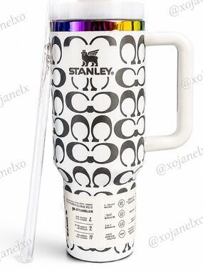 Stanley White Quencher H2.0 Flowstate™ Tumbler | 40 OZ